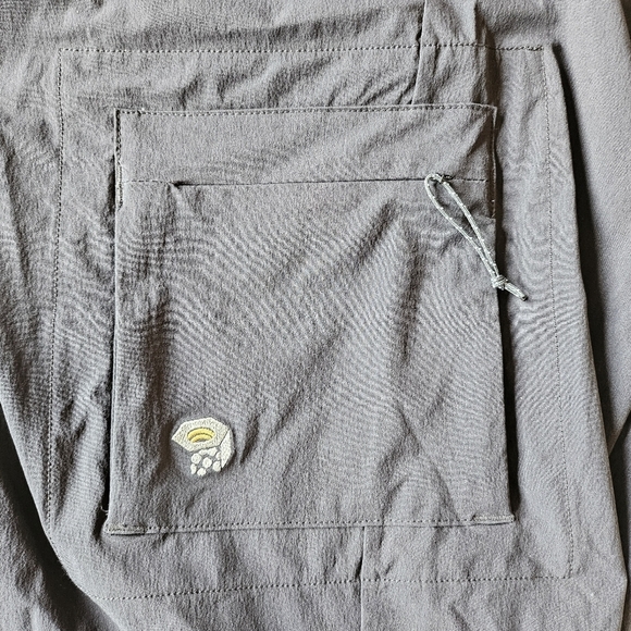 VGUC Mountain Hardware Convertible Cargo Pants Hiking Black Women Sz 12 - Picture 9 of 16